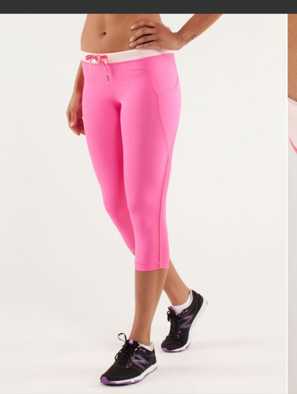 Lululemon Beach Runner CropPinkelicious / Parfait Pink - 2013 - Sz 4⛔️ FINAL ⛔️